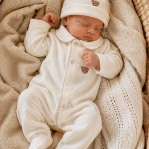 Baby Gi boxpakje en mutsje bear