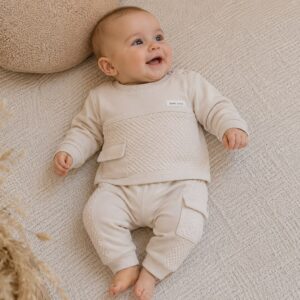 Bluesbaby Luxe 2-Delige Babyset beige – Sweater met Structuur & Cargobroek